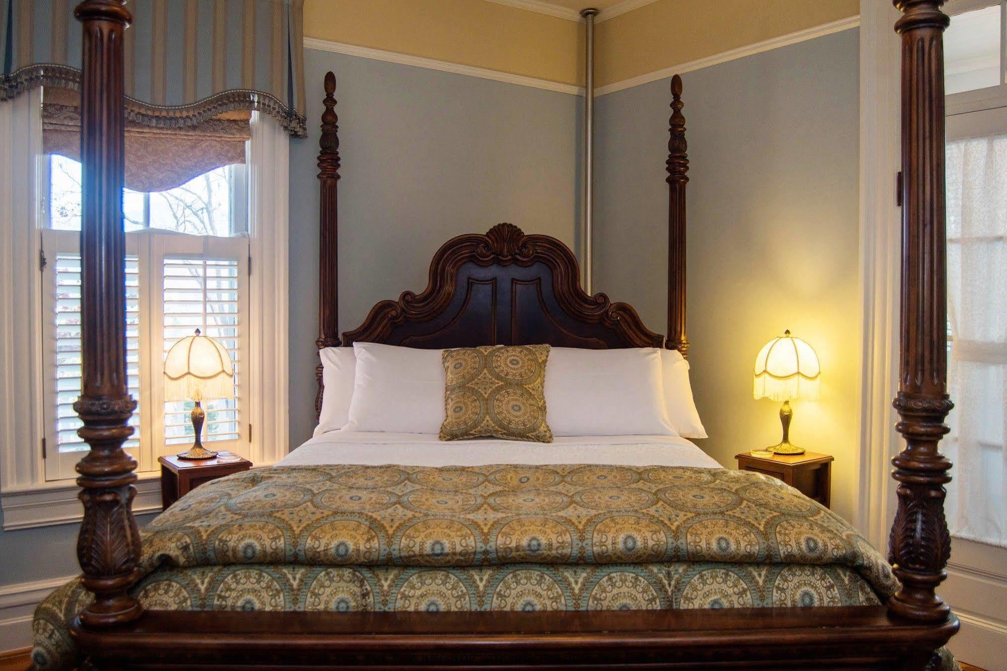 Oak Hill On Love Lane Bed And Breakfast Inn Waynesville Exteriér fotografie