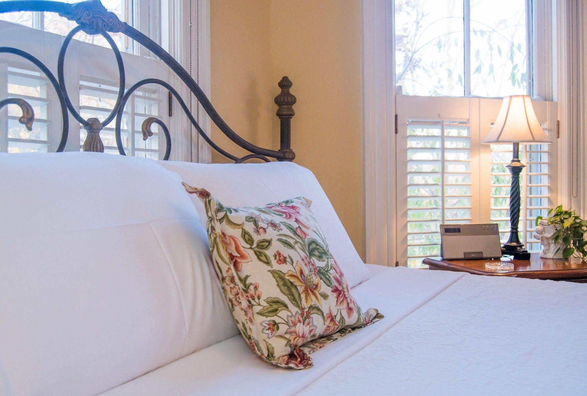 Oak Hill On Love Lane Bed And Breakfast Inn Waynesville Exteriér fotografie